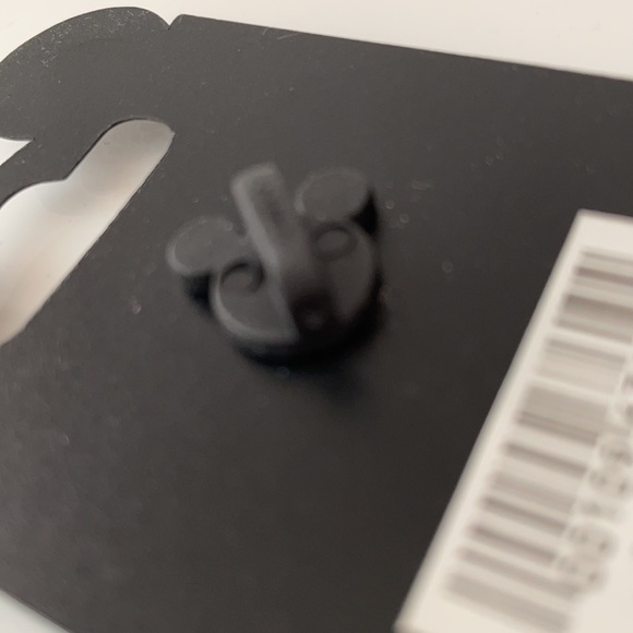 DISNEY HIGH SCHOOL MUSICAL 2 PIN NWT - Picture 4 of 9